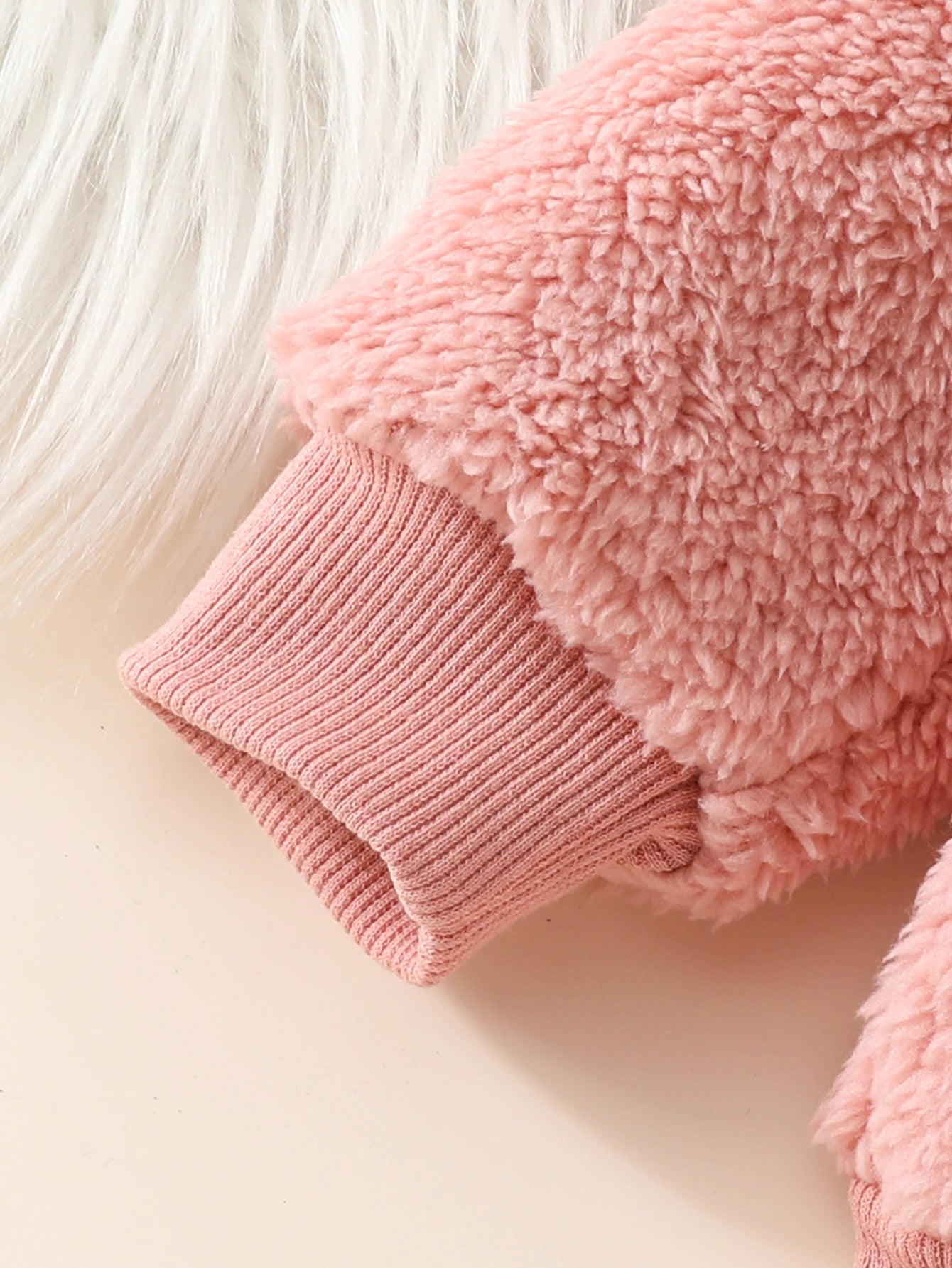 Baby Girl 3-Piece Outfit – Fuzzy Heart Set
