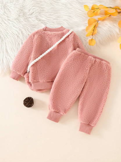 Baby Girl 3-Piece Outfit – Fuzzy Heart Set