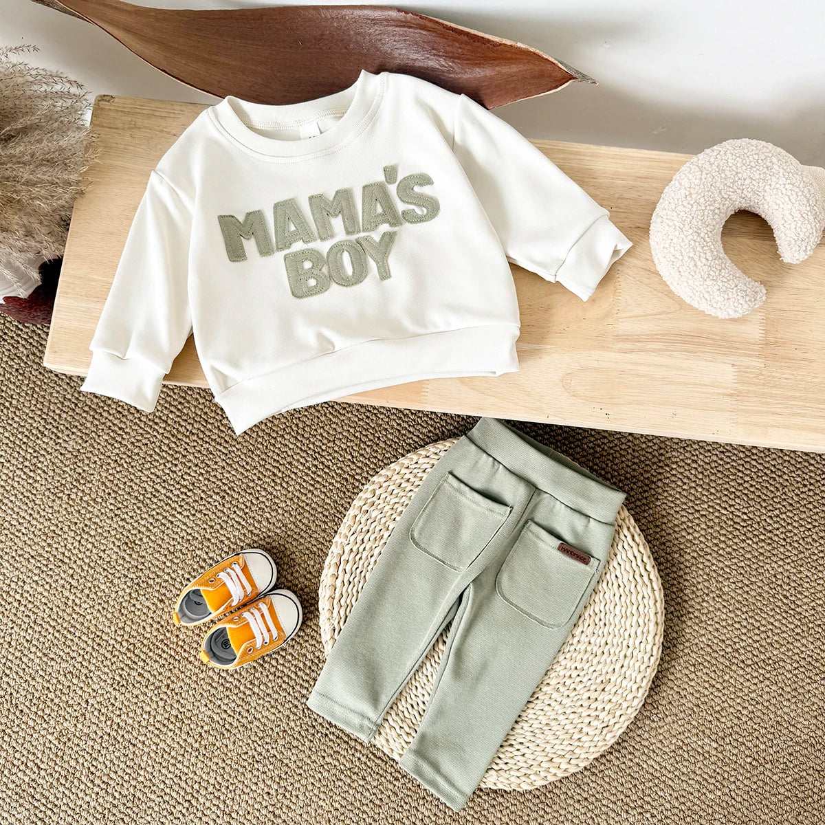Baby "MAMA'S BOY" Graphic Sweatshirt Set – Warm Suit
